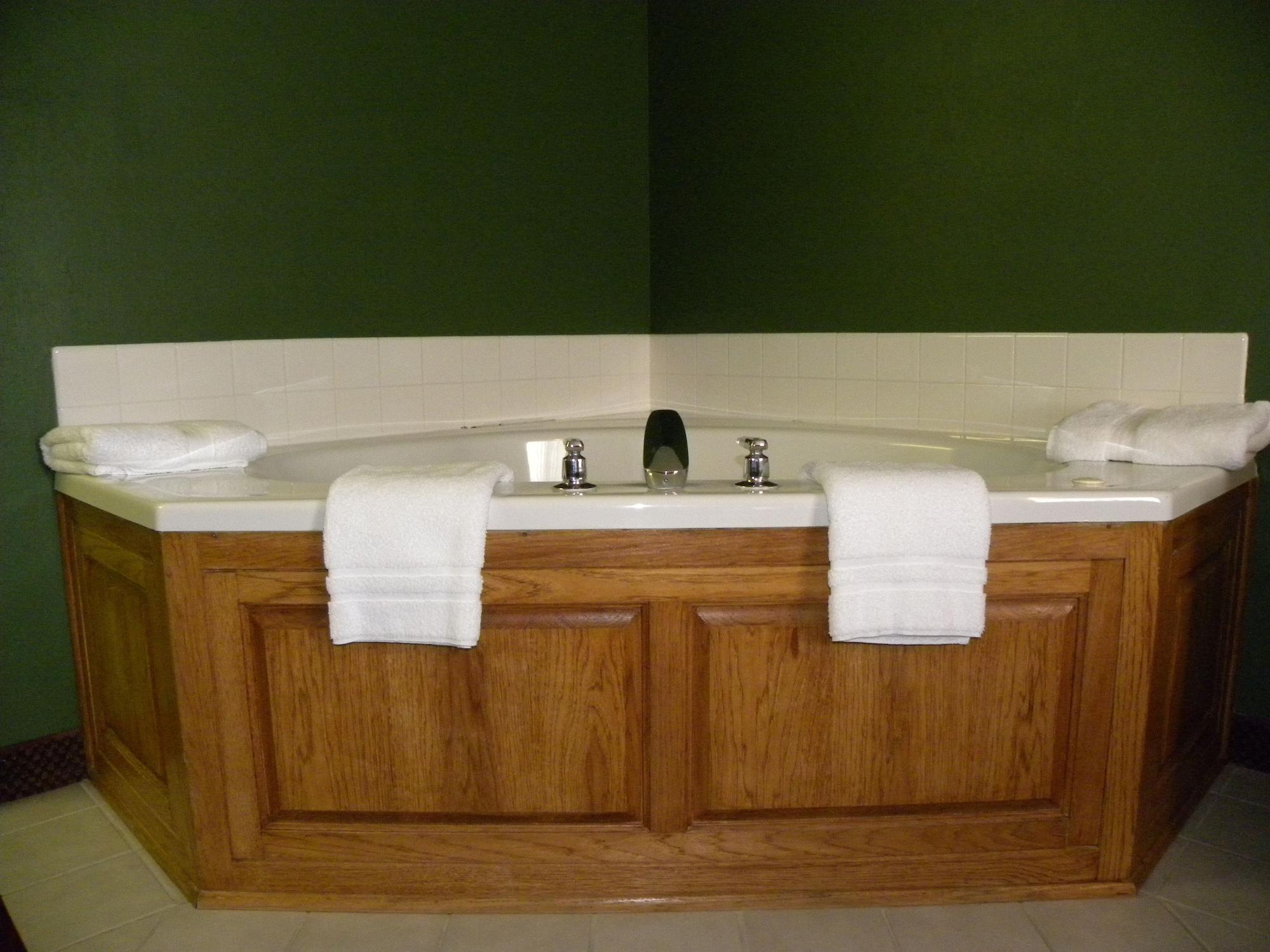 New Victorian Inn & Suites קירני מראה חיצוני תמונה
