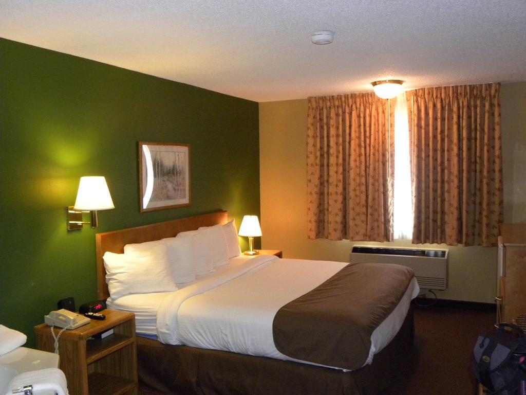 New Victorian Inn & Suites קירני מראה חיצוני תמונה