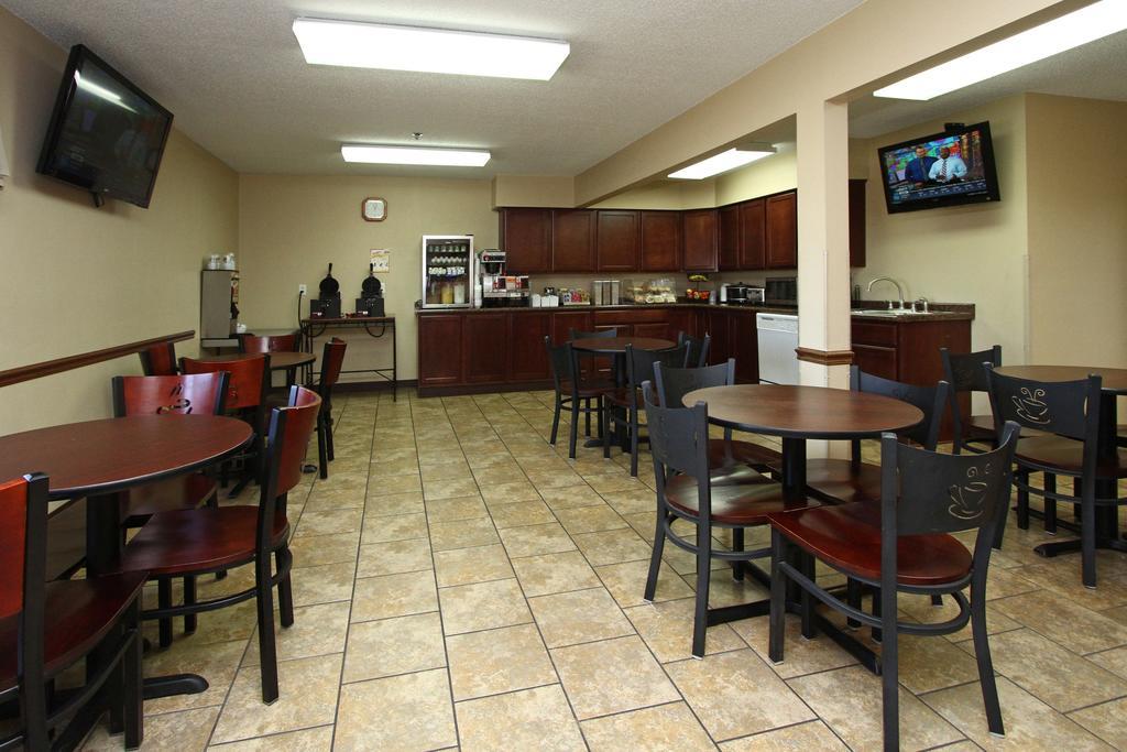 New Victorian Inn & Suites קירני מראה חיצוני תמונה