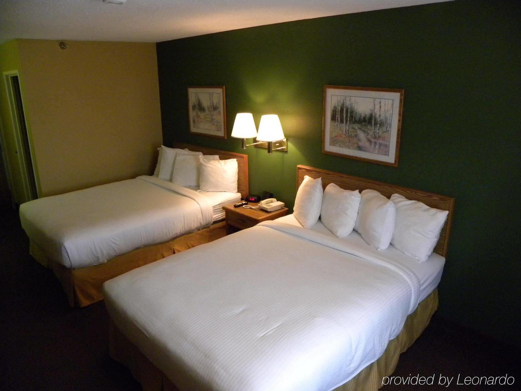 New Victorian Inn & Suites קירני מראה חיצוני תמונה