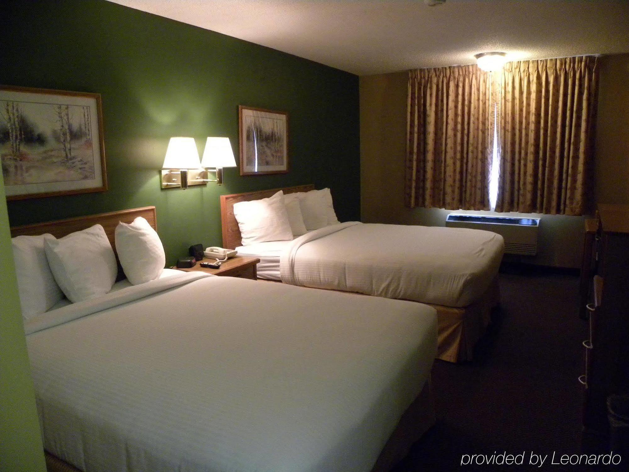 New Victorian Inn & Suites קירני מראה חיצוני תמונה