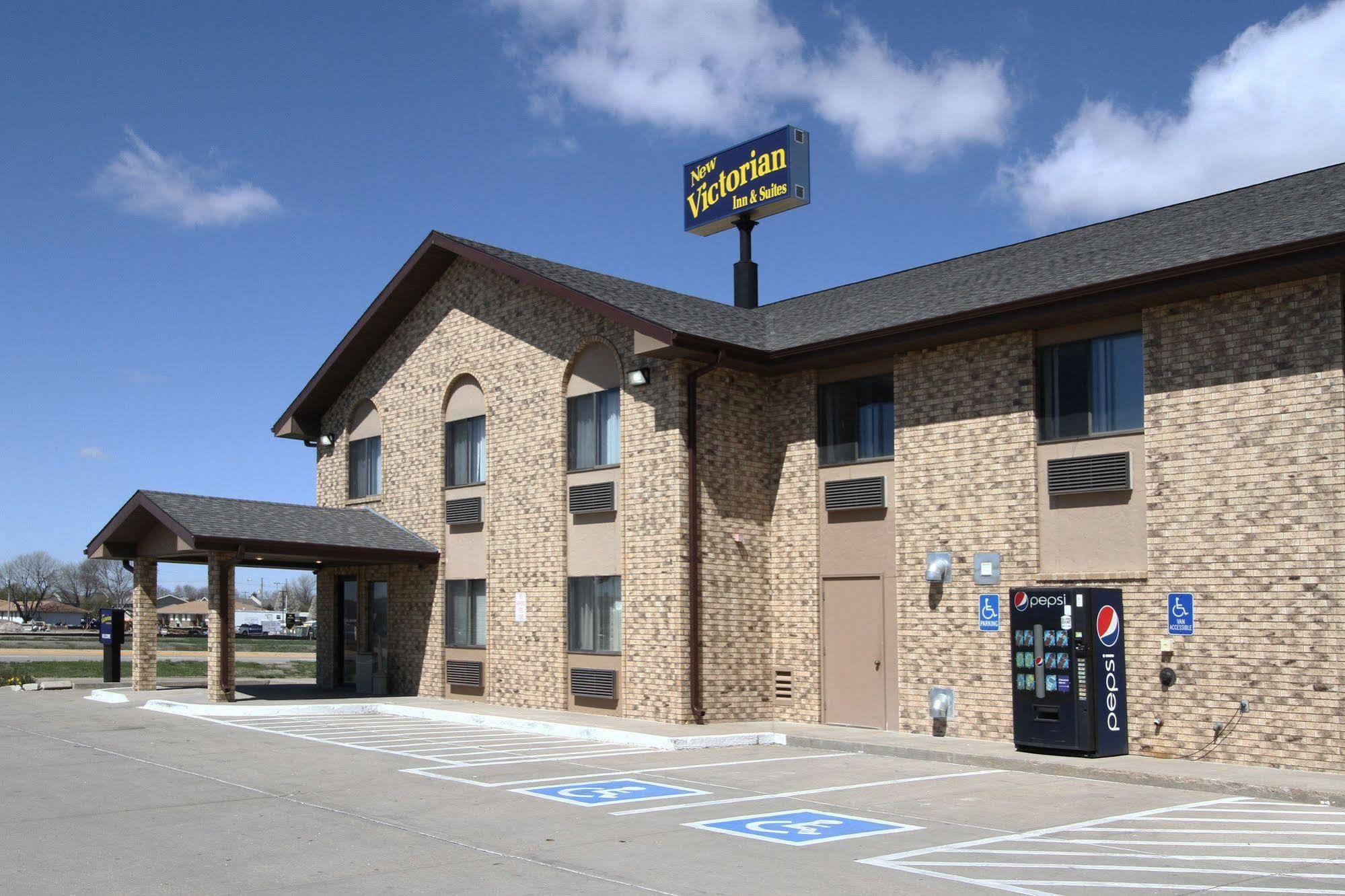 New Victorian Inn & Suites קירני מראה חיצוני תמונה