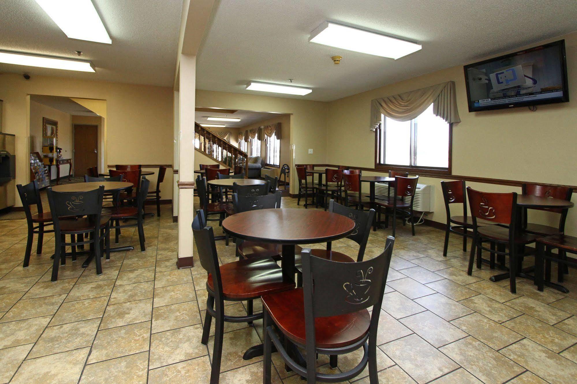 New Victorian Inn & Suites קירני מראה חיצוני תמונה