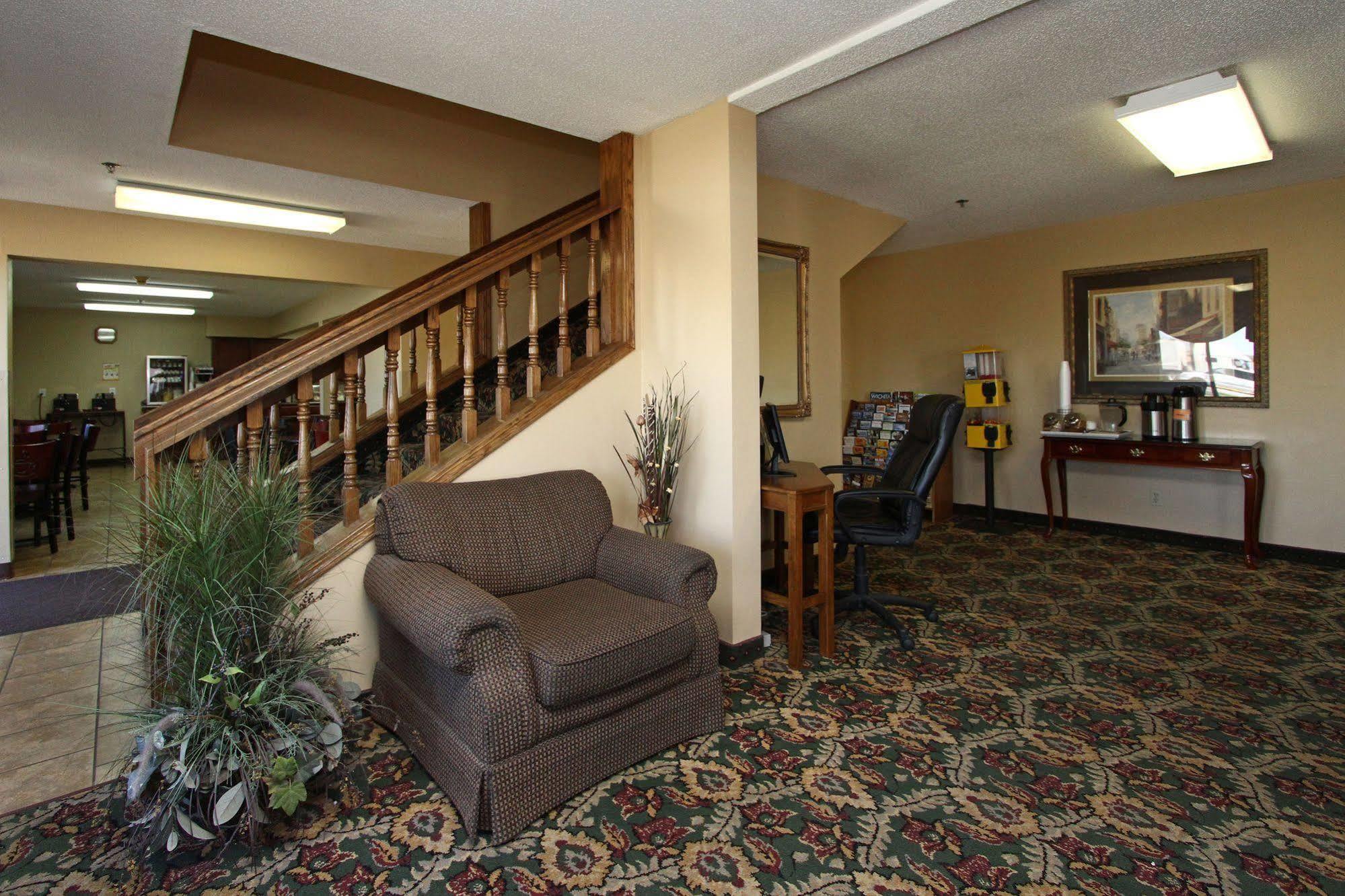 New Victorian Inn & Suites קירני מראה חיצוני תמונה